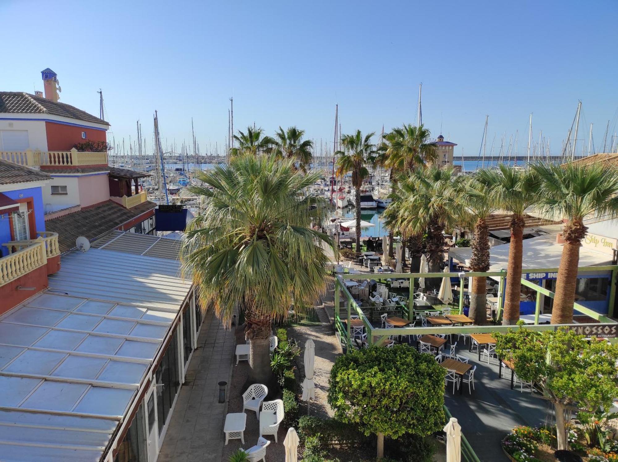 Marina Sunrise Puerto Apartment Torrevieja Bagian luar foto